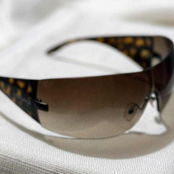 VERSACE Womens Vintage Sunglasses Brown Tortoise Shield main image 6